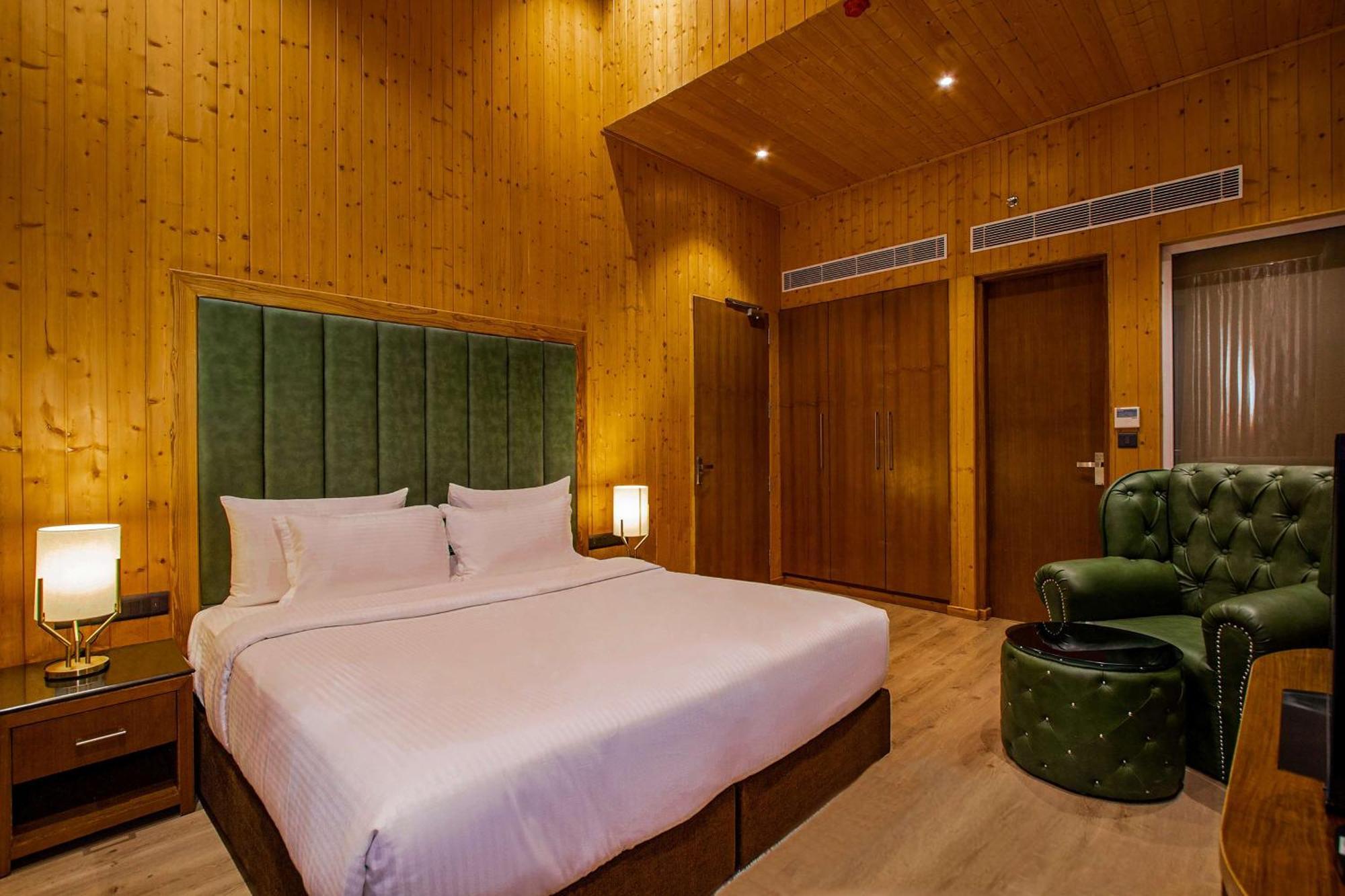 Palchan Hotel & Spa - A Member Of Radisson Individuals Retreats Manāli Esterno foto