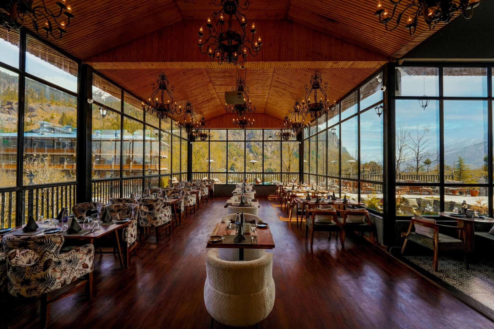 Palchan Hotel & Spa - A Member Of Radisson Individuals Retreats Manāli Esterno foto