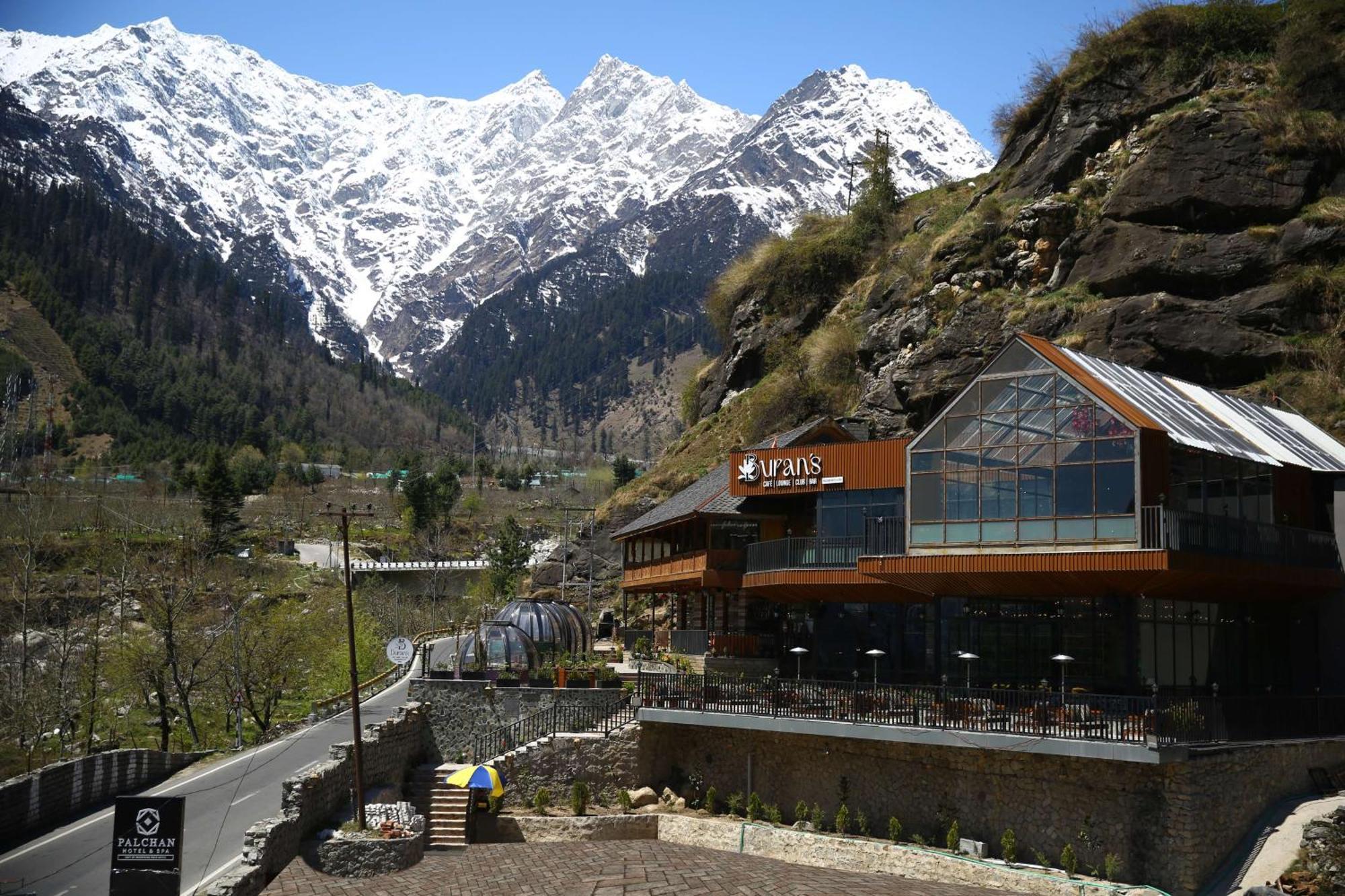 Palchan Hotel & Spa - A Member Of Radisson Individuals Retreats Manāli Esterno foto