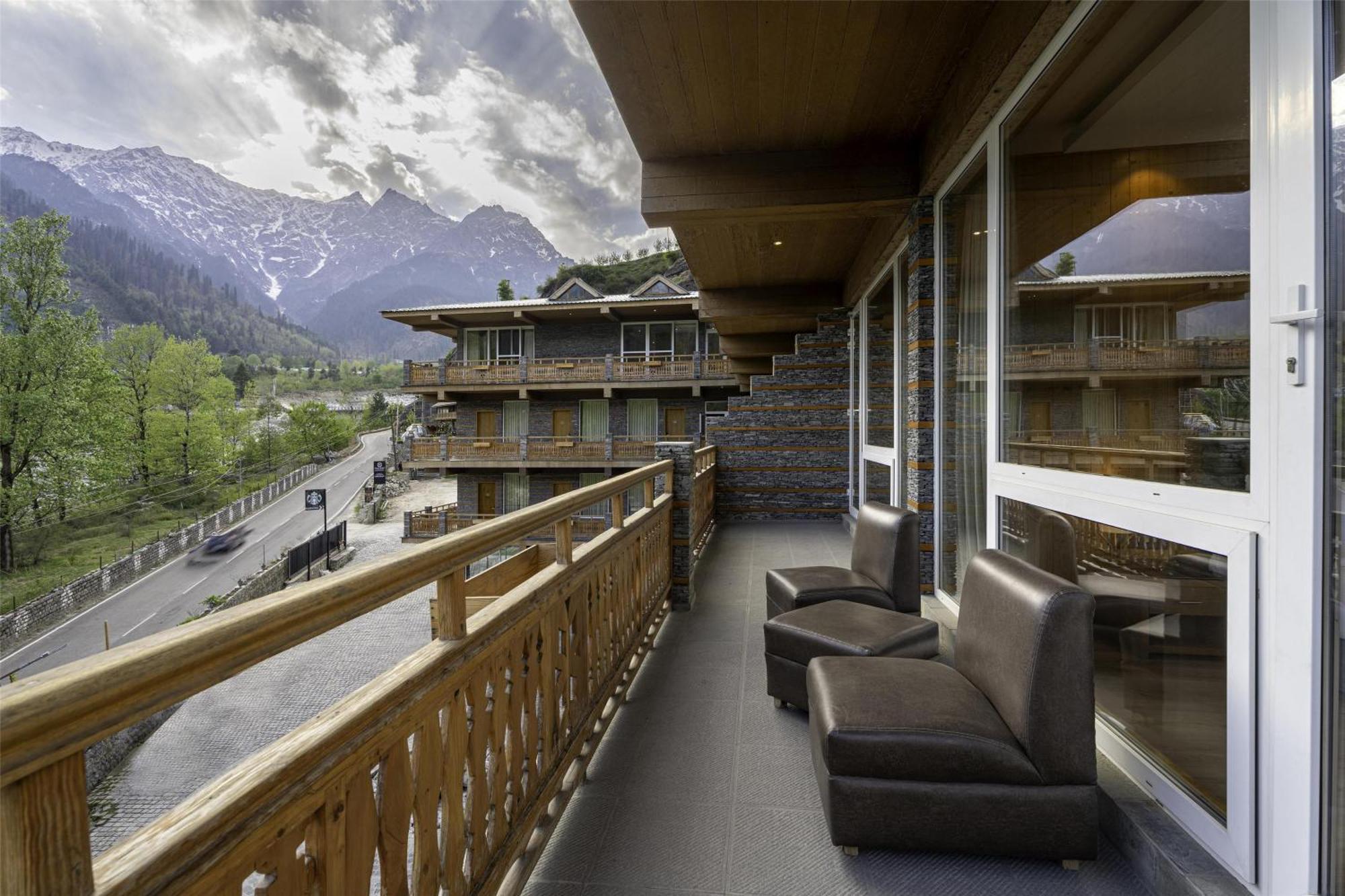 Palchan Hotel & Spa - A Member Of Radisson Individuals Retreats Manāli Esterno foto