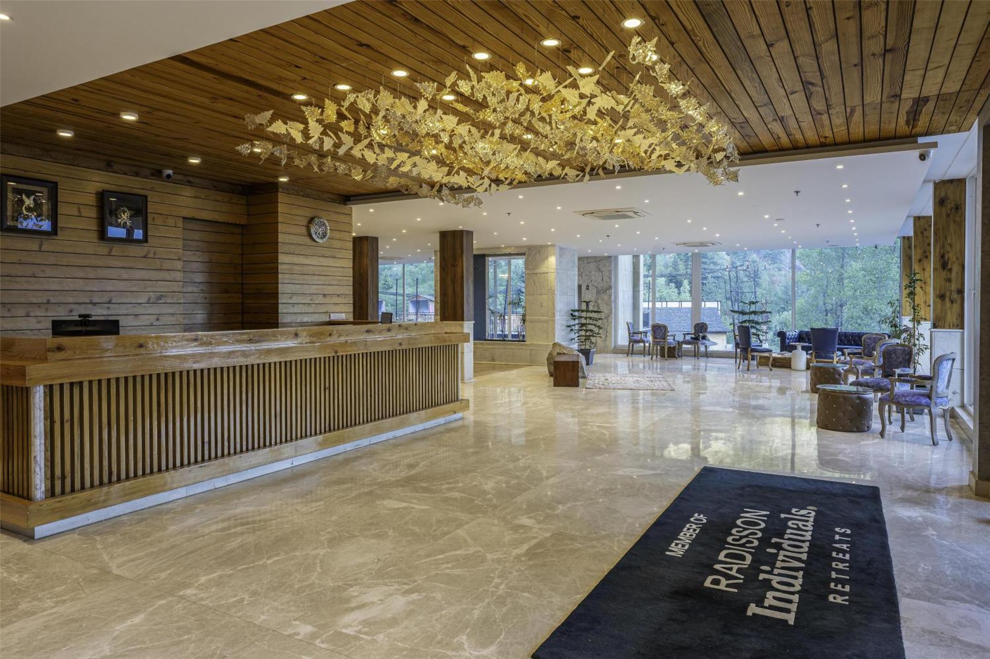 Palchan Hotel & Spa - A Member Of Radisson Individuals Retreats Manāli Esterno foto