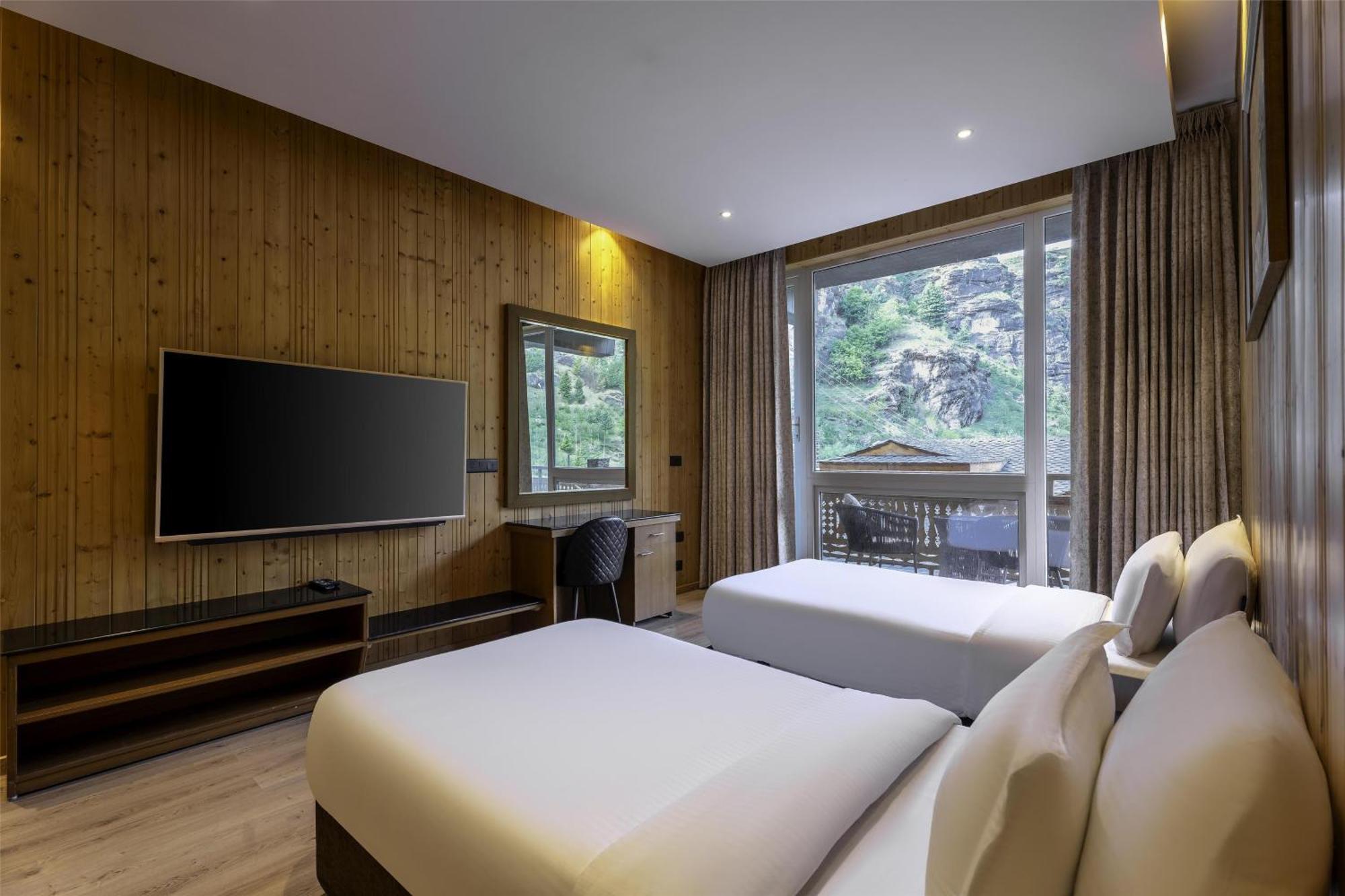 Palchan Hotel & Spa - A Member Of Radisson Individuals Retreats Manāli Esterno foto
